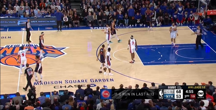 多军用命！活塞连续反击打成 轰出11-0拉开比分！