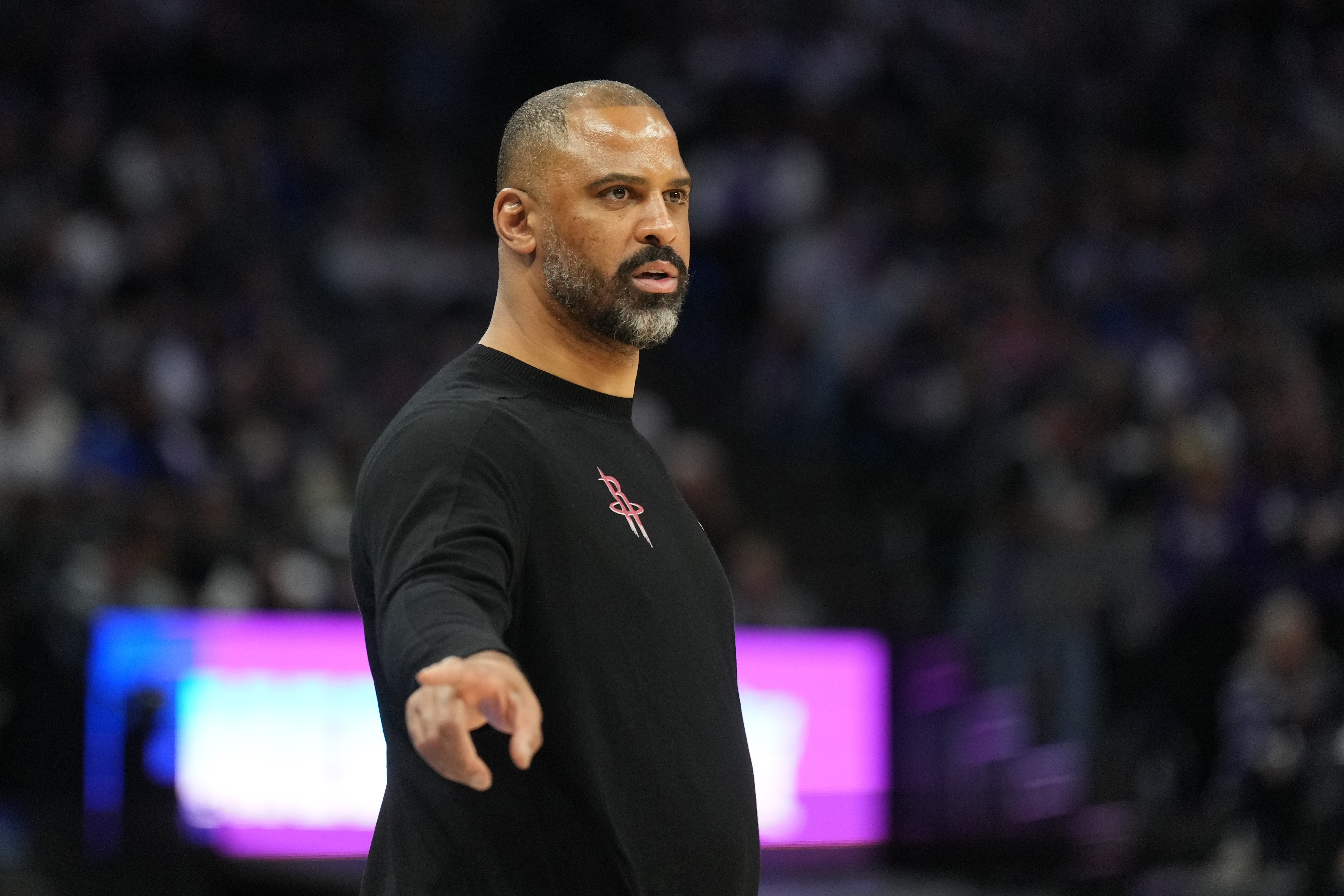 乌度卡：G1就考虑过派上阿隆-霍勒迪 我们并非严格8人轮换