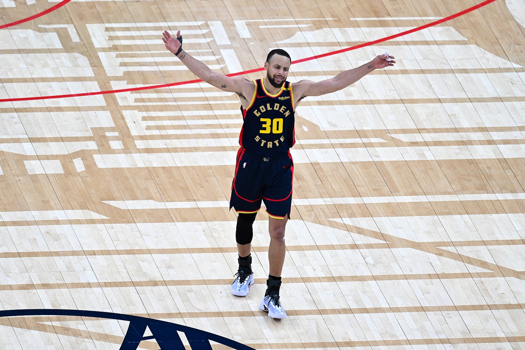 Amick：库里首节一分未得勇士却领先 这显然很了不起