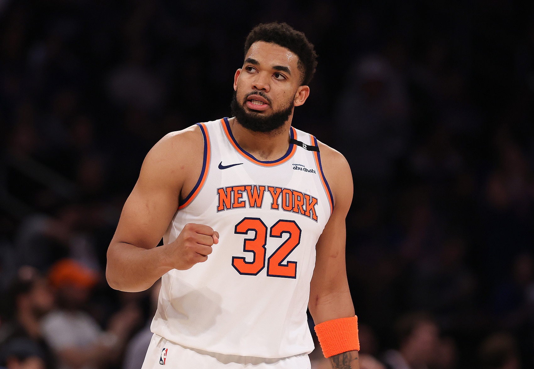 手感还行！唐斯半场出场14分钟8投4中&三分3中1拿12分 另有4篮板