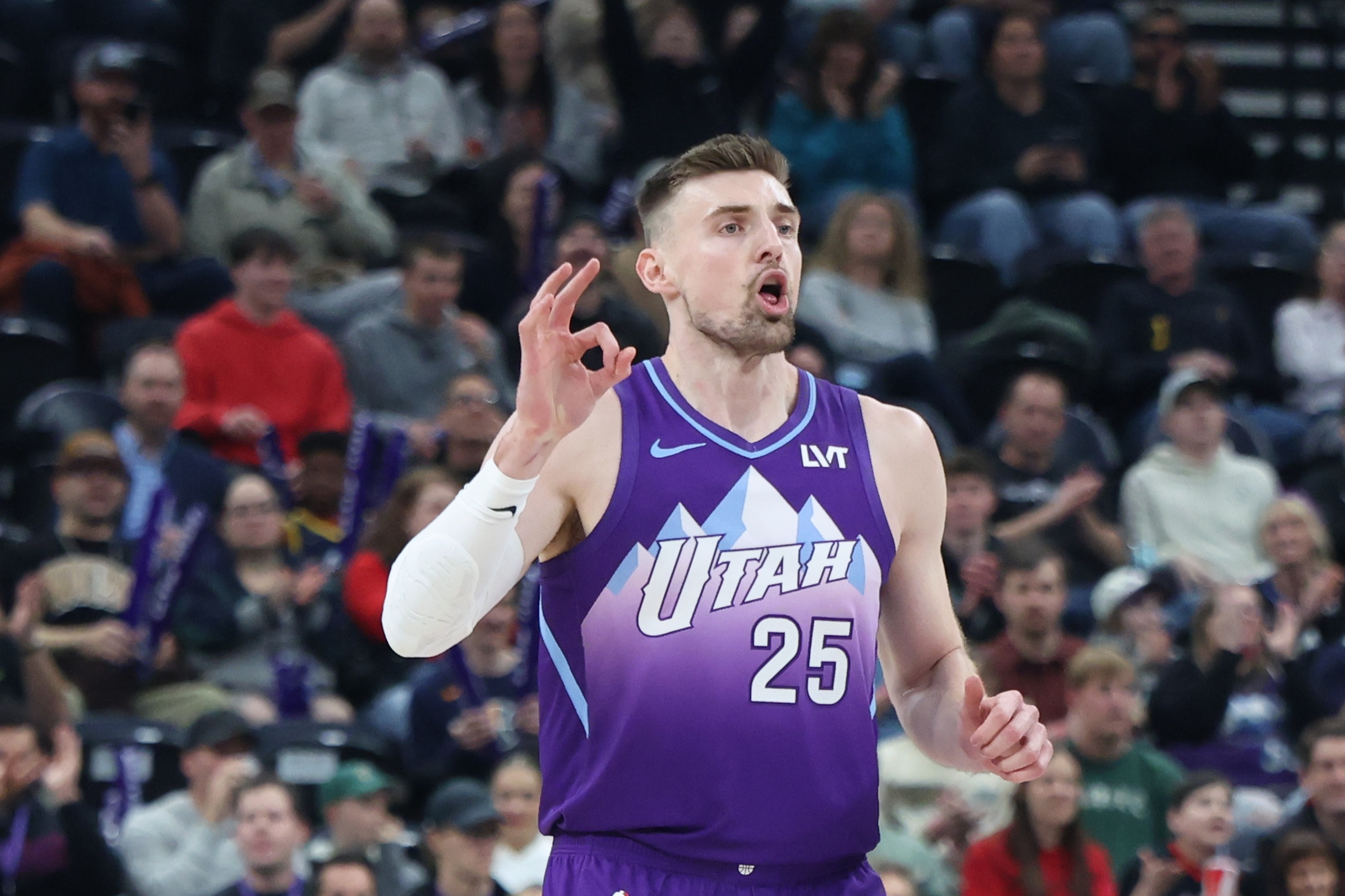 记者：爵士没计划向米卡-波特提供资质报价 后者成非限制自由球员