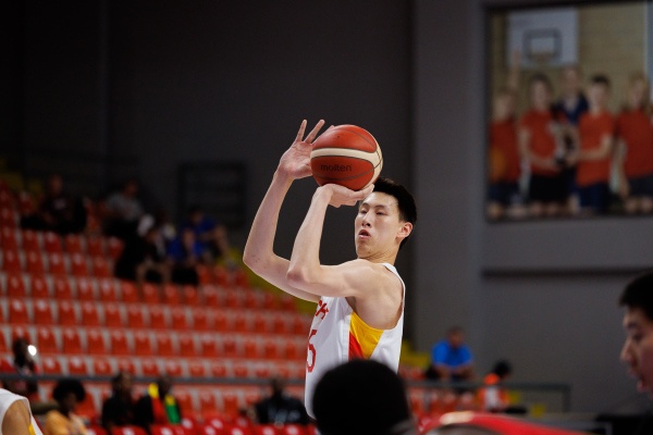 ESPN更新2026届全美高中生排名 中国小将郇斯楠排名降至第99位