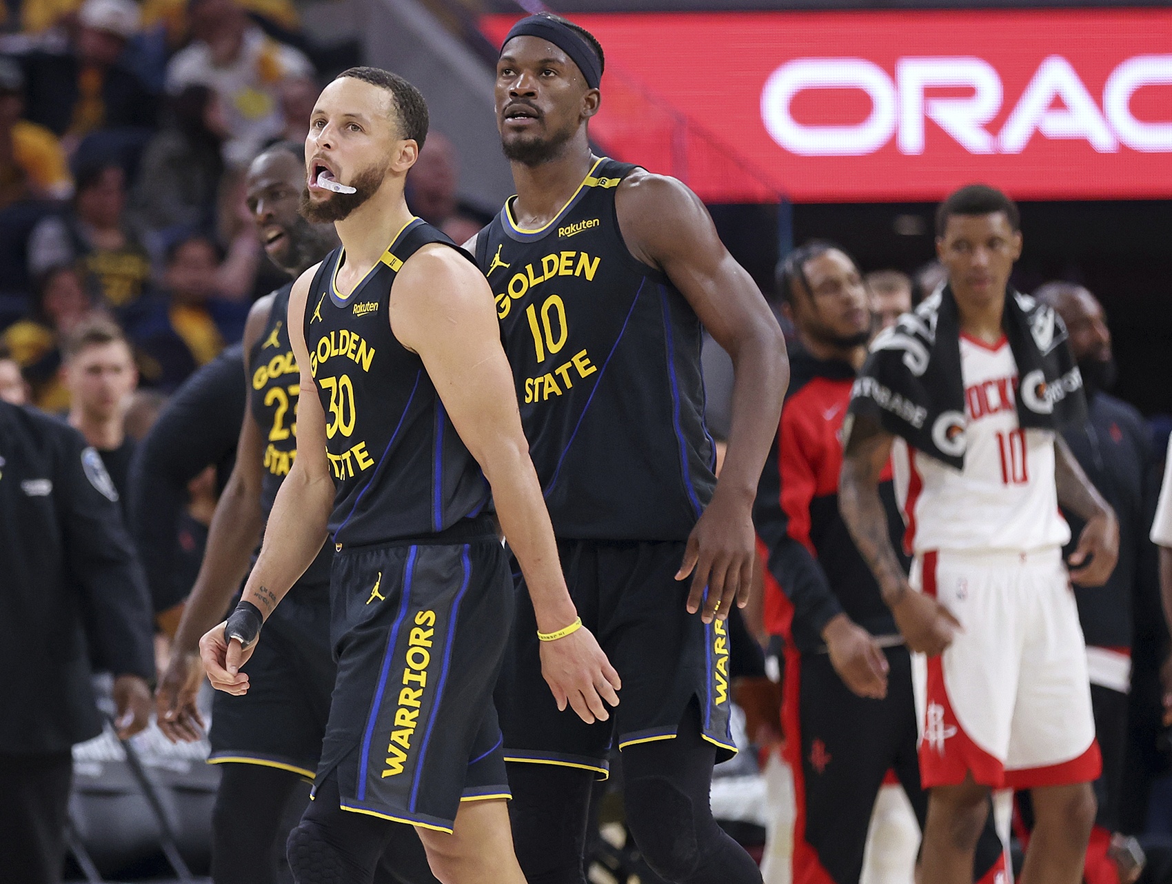 ESPN：勇士无库里时进攻瘫痪 巴特勒的到来解决了难题