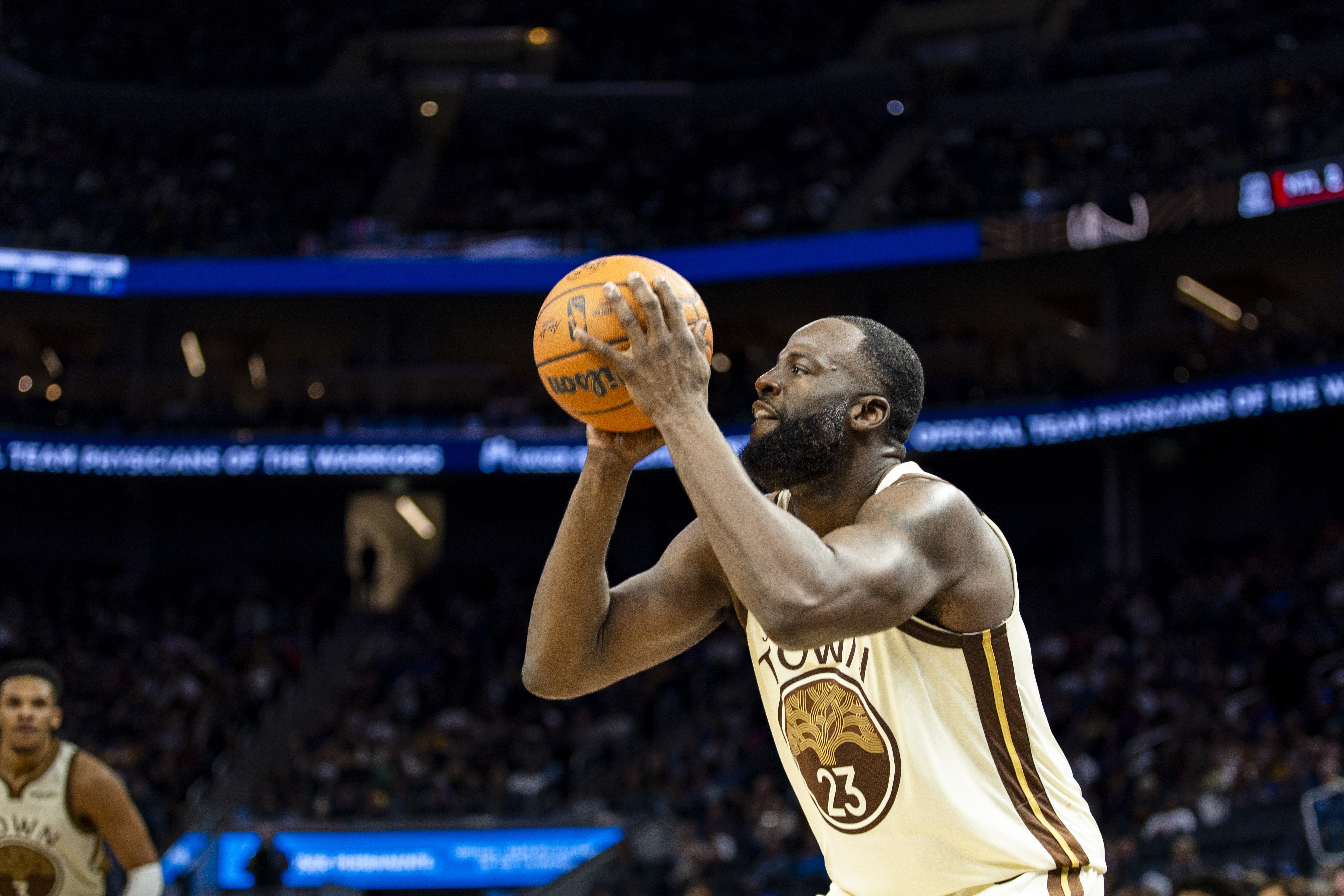 科尔：追梦伤已经痊愈 他会与球队在波特兰会合 再决定是否出战