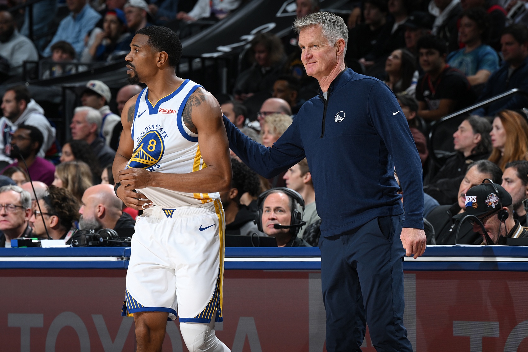 科尔：梅尔顿是我们最好的持球防守者之一 他移动流畅敏捷且强壮