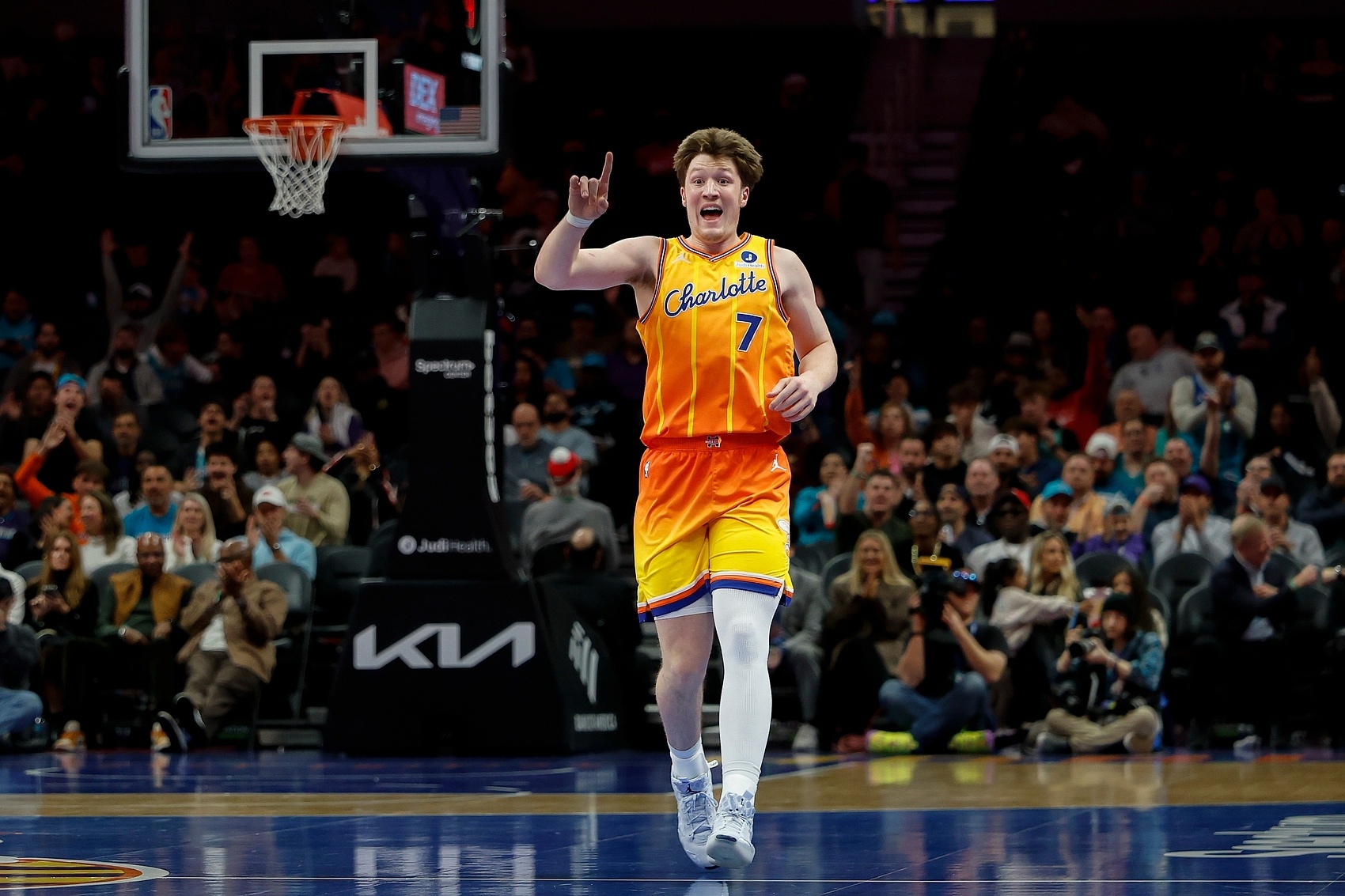 美记：黄蜂唯有克尼佩尔&米勒是非卖品 三球预计会留队打完本赛季